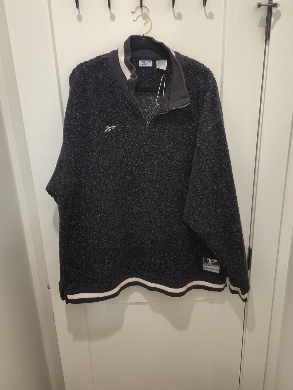 Vintage Reebok Black Crewneck Fuzzy Sweater with